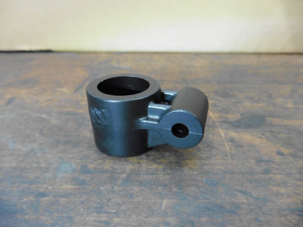 original STIGA Halter Hülse Spannarm Villa Park Pro Mähwerk Mähdeck PTO